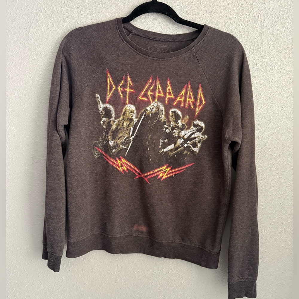 Def Leppard crewneck long sleeve sweater sz M